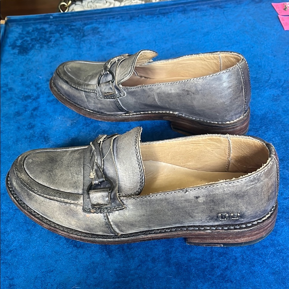 Bed Stu Gray Flats with Moccasin Toe and Slip-On Design - Picture 2 of 5